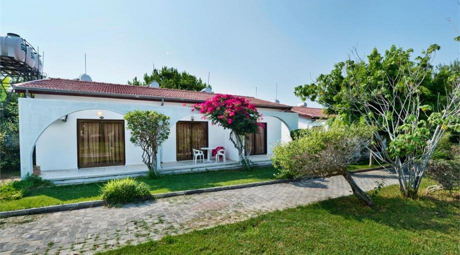 Bare Hill Holiday Apartments Krini Exterior photo