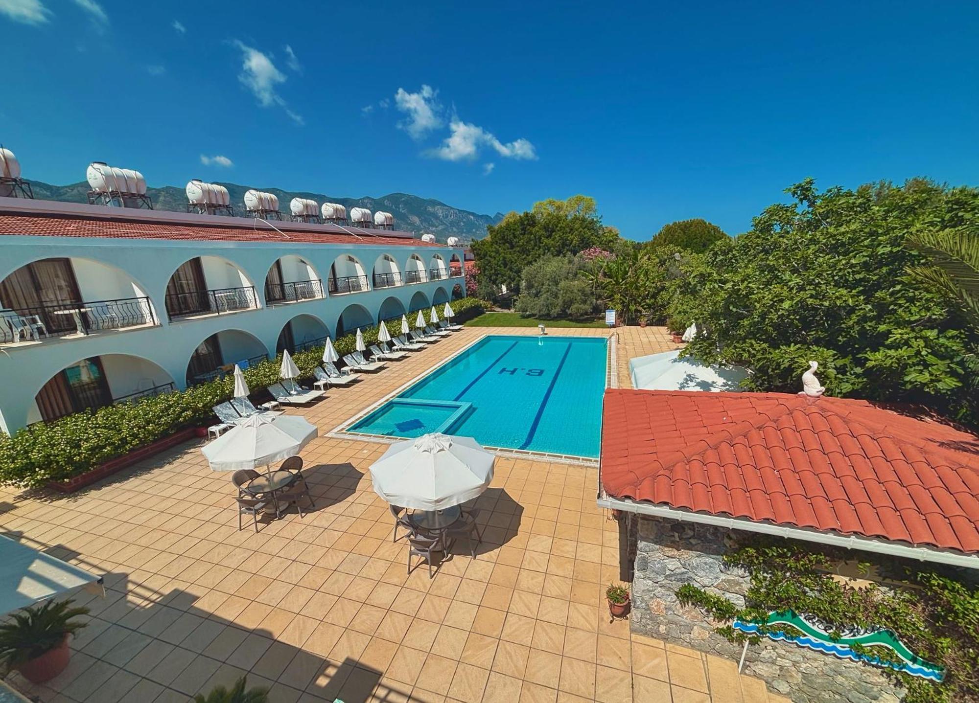 Bare Hill Holiday Apartments Krini Exterior photo